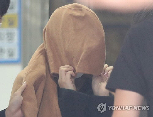 뉴질랜드 가방 속 '어린이 시신' 용의자 울산서 검거…친모 추정  [연합뉴스]